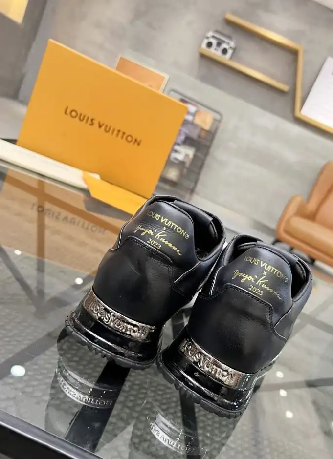 hype Louis Vuitton Sneakers