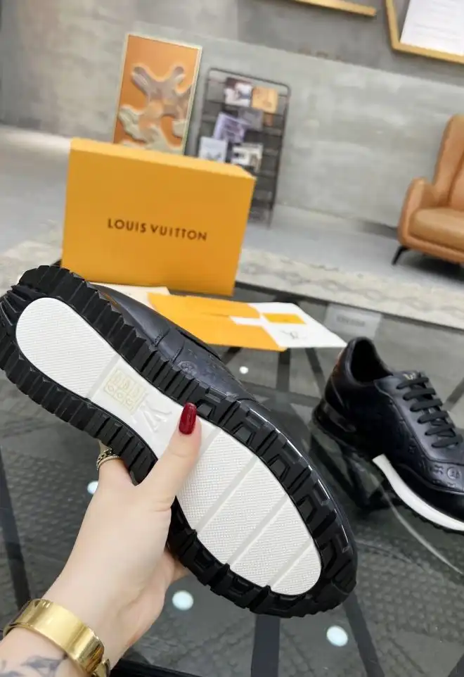 hype Louis Vuitton Sneakers