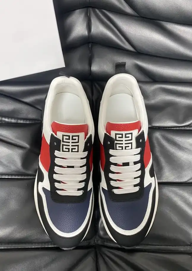 hype Givenchy Sneakers