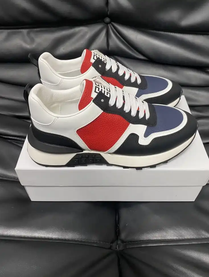 hype Givenchy Sneakers