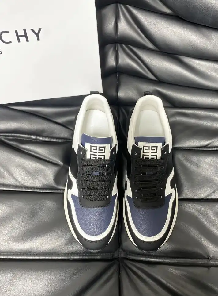 hype Givenchy Sneakers