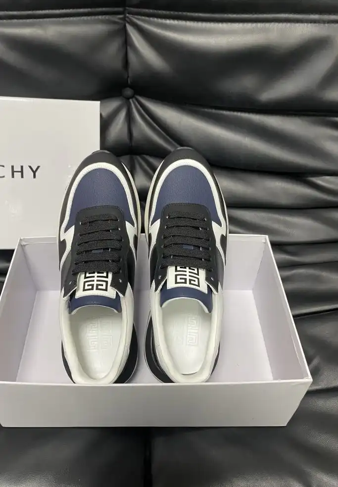 hype Givenchy Sneakers