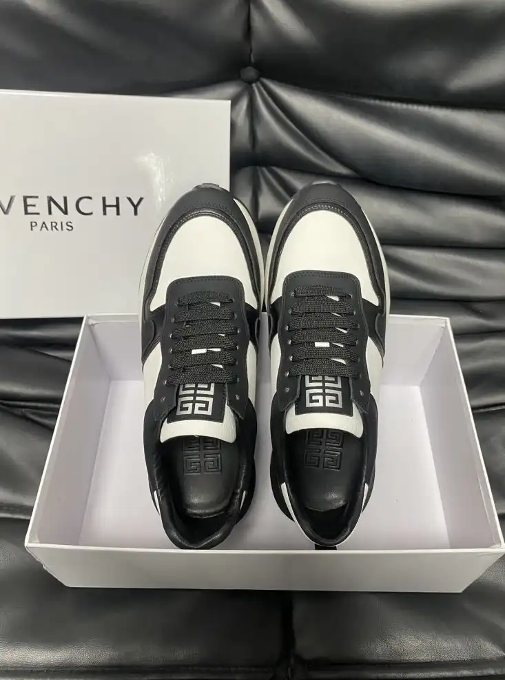 hype Givenchy Sneakers