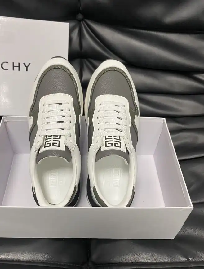 hype Givenchy Sneakers