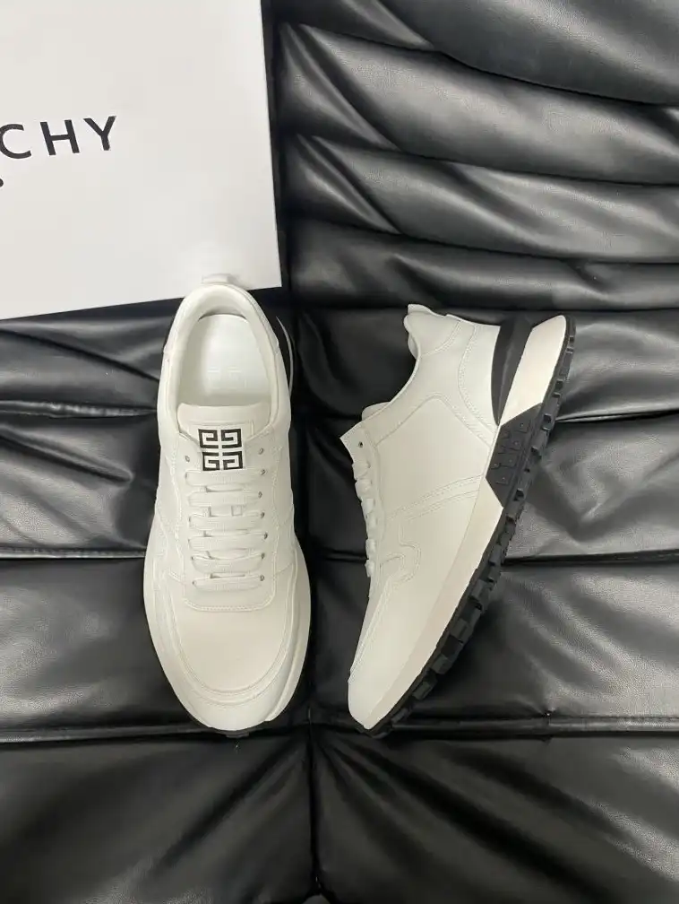 hype Givenchy Sneakers