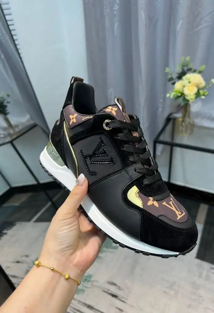 hype Louis Vuitton Sneakers