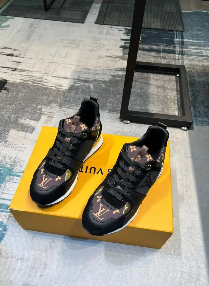 hype Louis Vuitton Sneakers