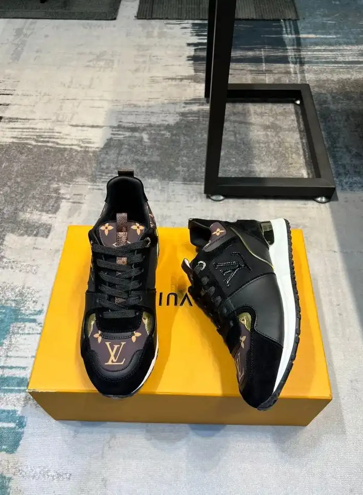 hype Louis Vuitton Sneakers