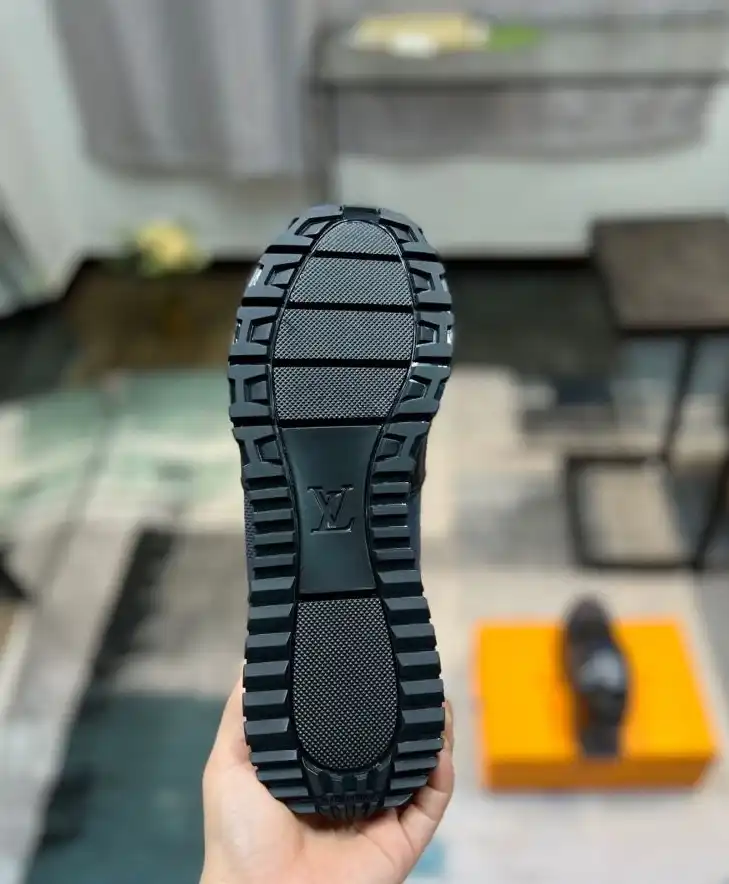 hype Louis Vuitton Sneakers