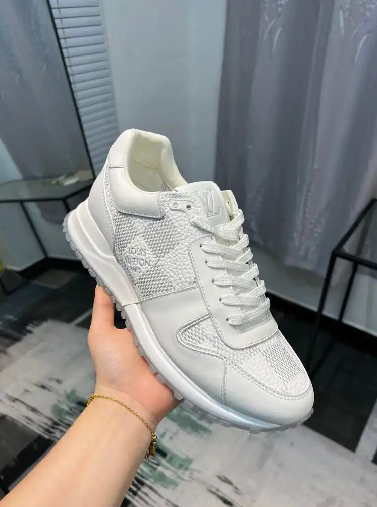 hype Louis Vuitton Sneakers