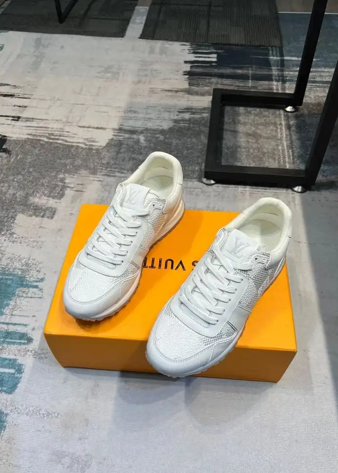 hype Louis Vuitton Sneakers