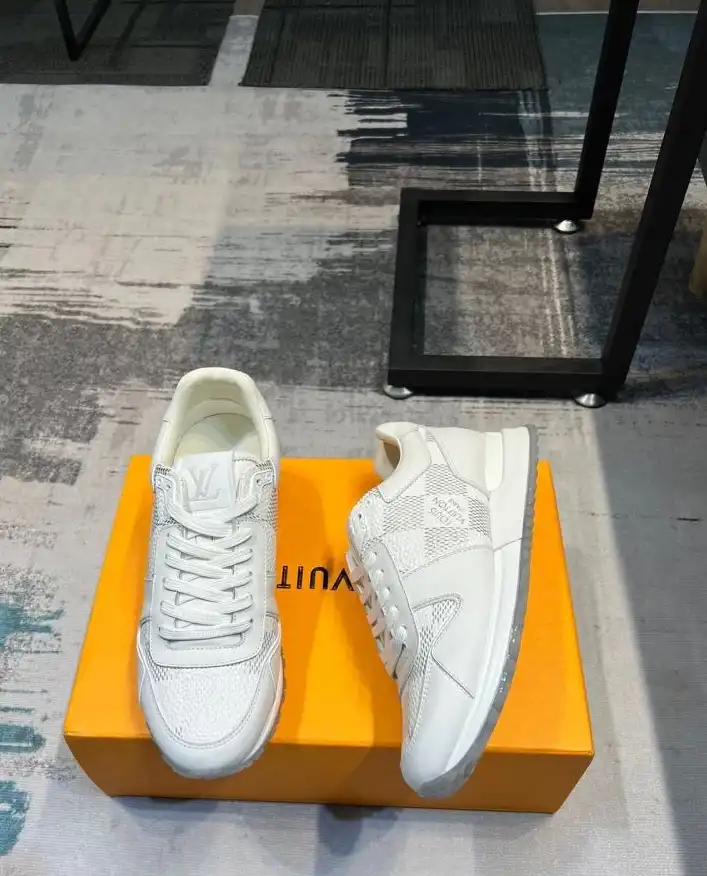 hype Louis Vuitton Sneakers