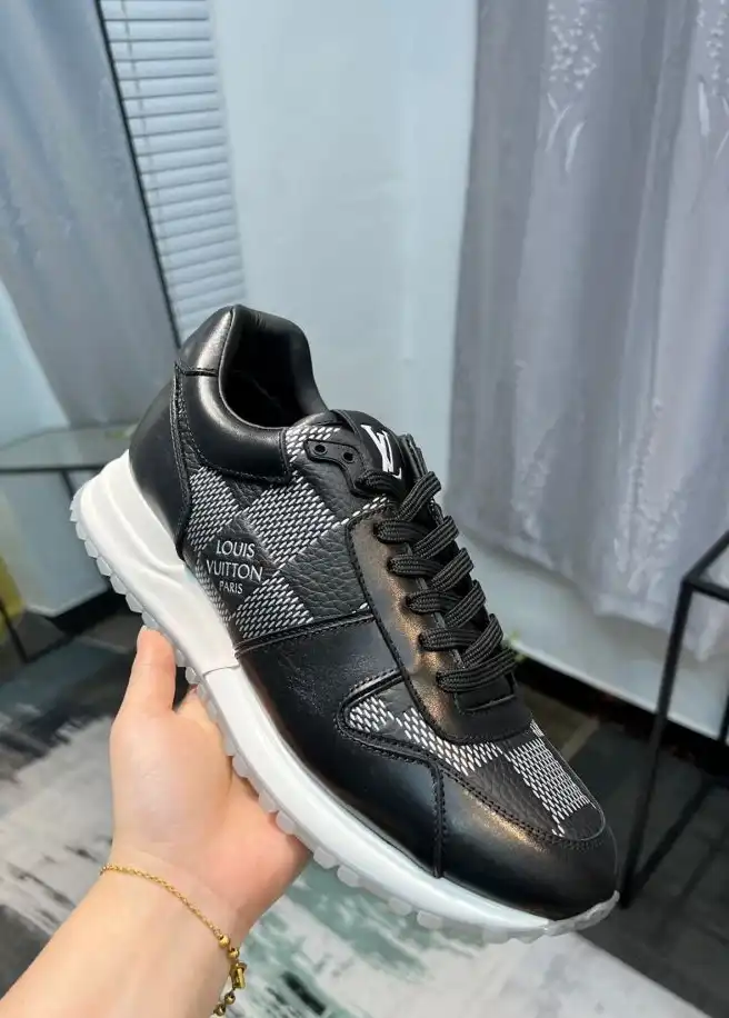 hype Louis Vuitton Sneakers