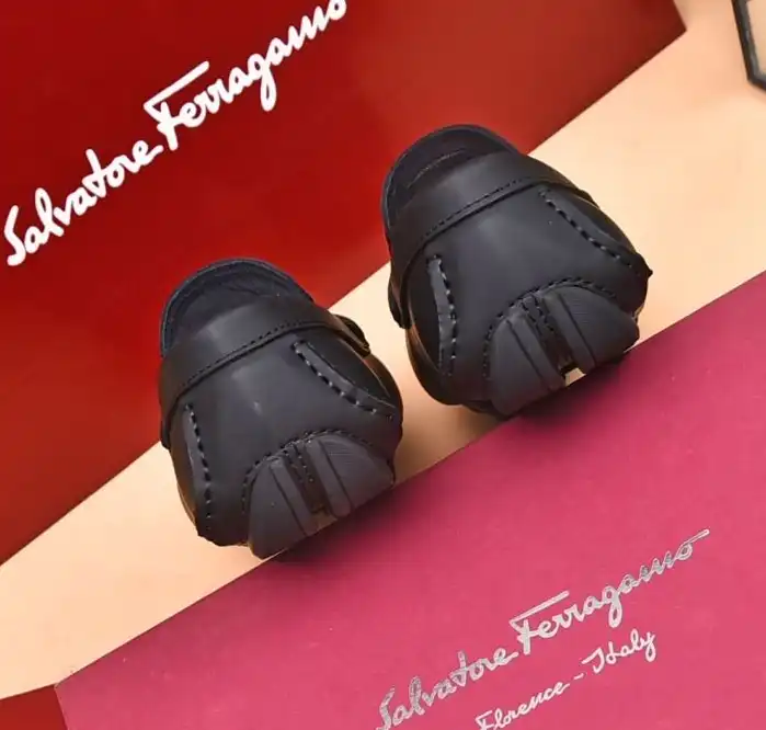 hype Ferragamo Leather Shoes