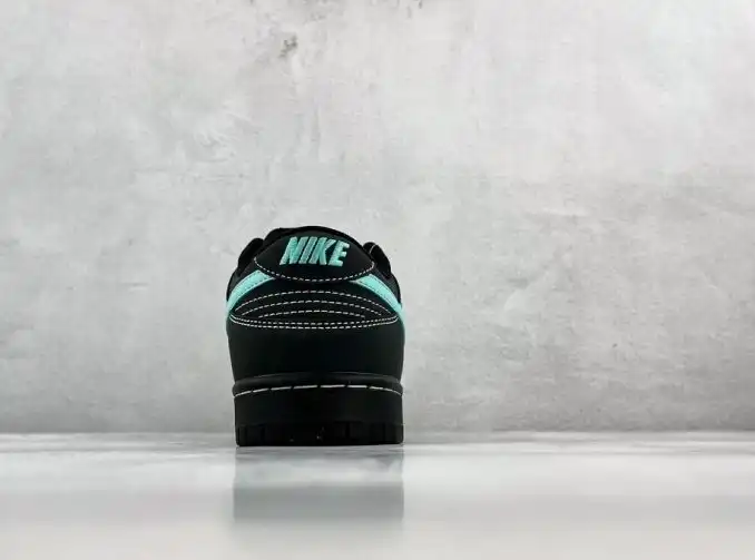 hype Nike Sneakers