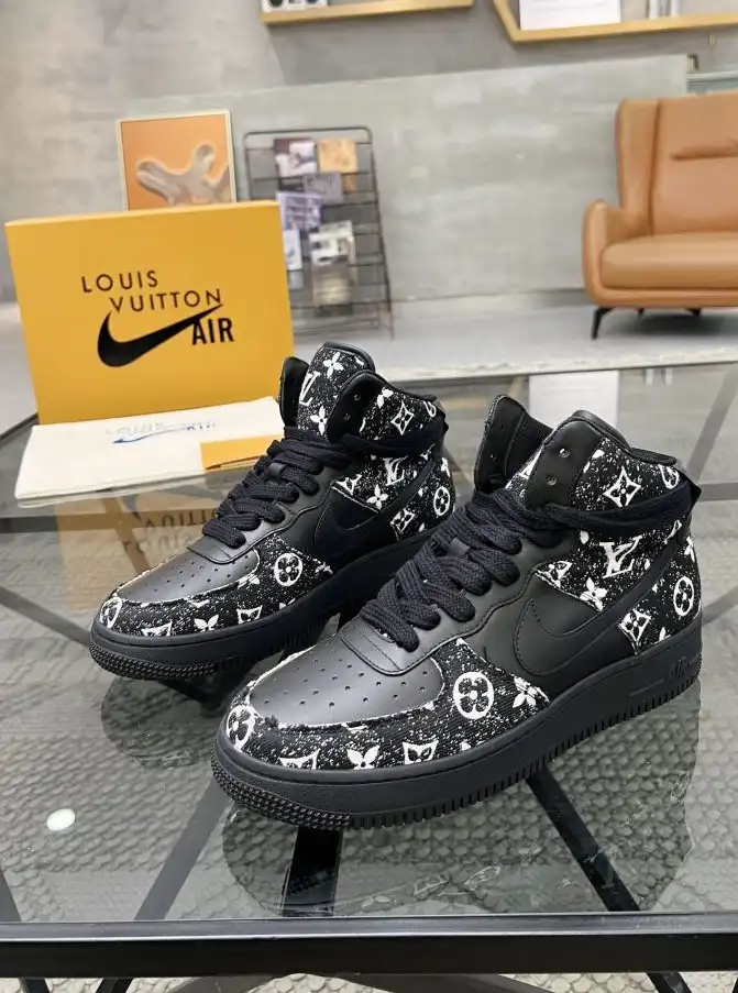 hype Louis Vuitton Sneakers