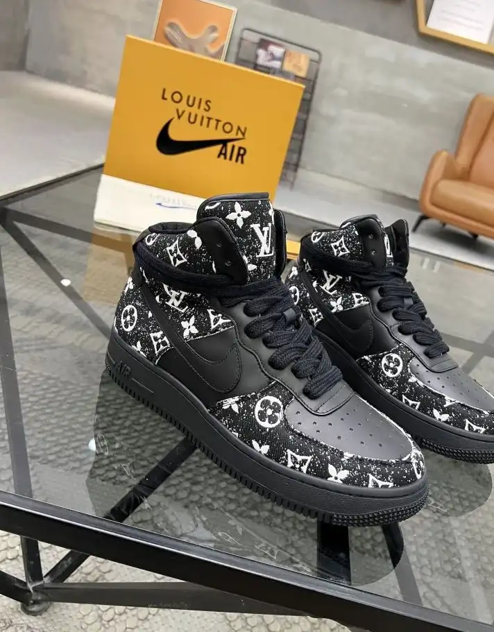 hype Louis Vuitton Sneakers