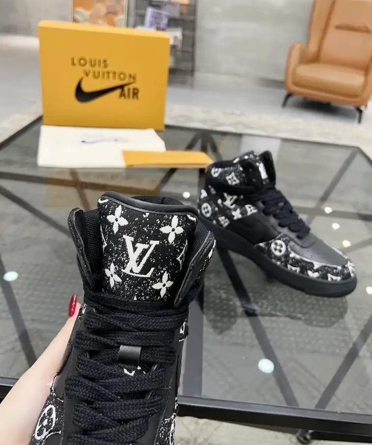 hype Louis Vuitton Sneakers