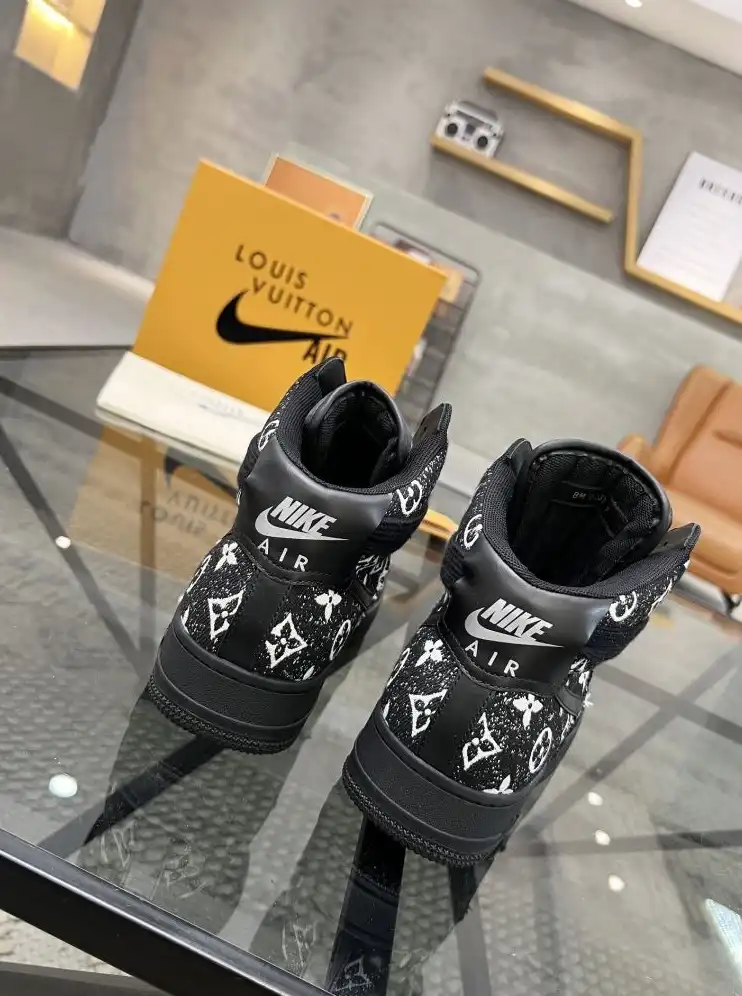 hype Louis Vuitton Sneakers