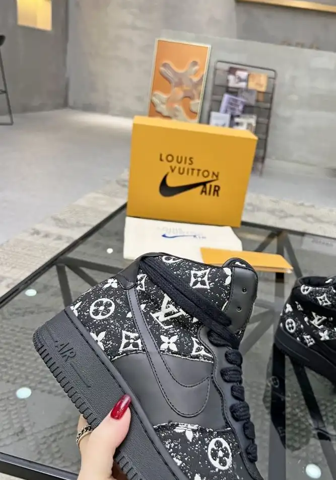 hype Louis Vuitton Sneakers