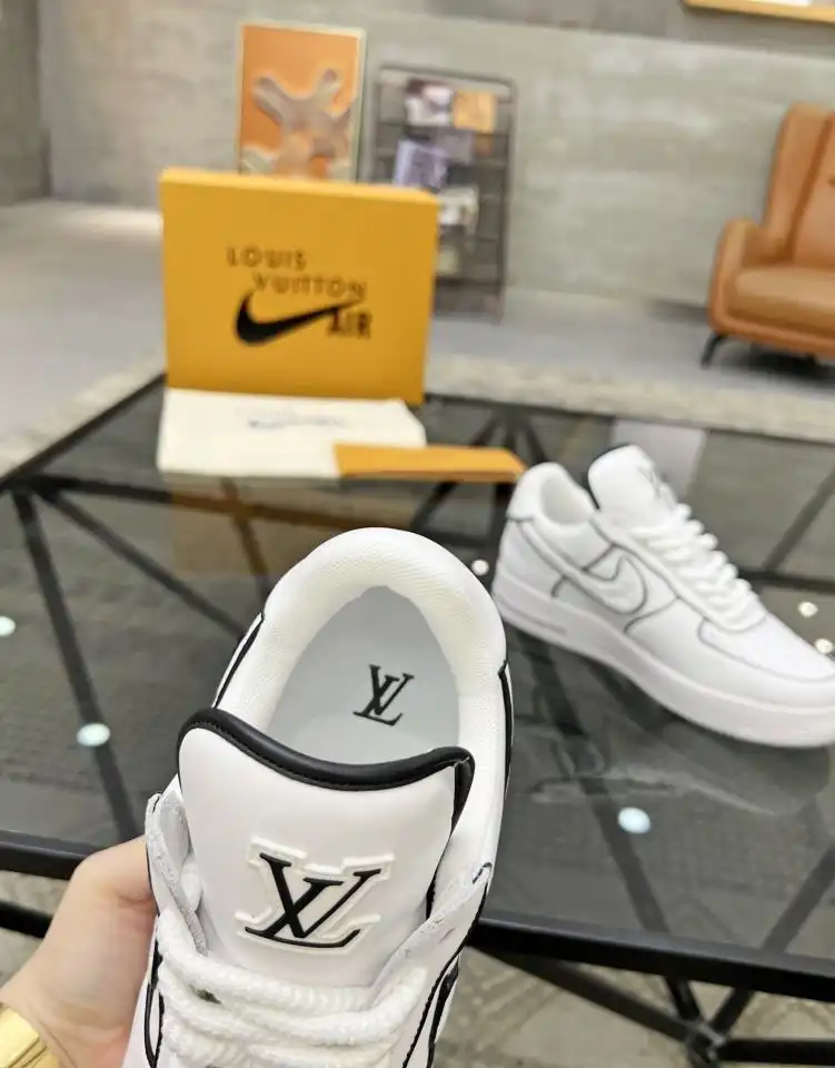 hype Louis Vuitton Sneakers