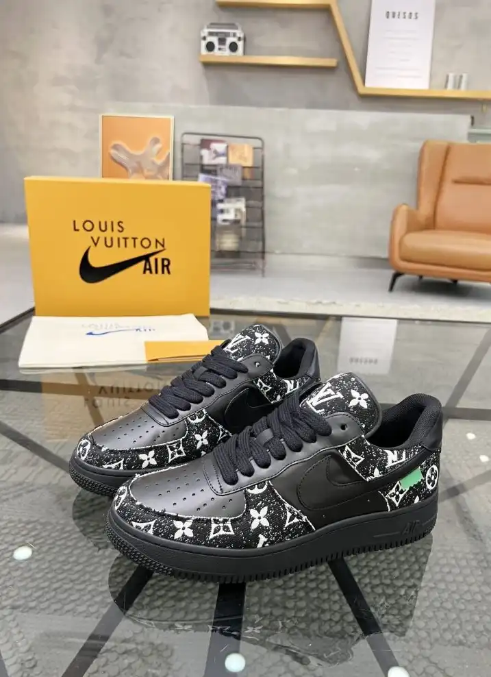 hype Louis Vuitton Sneakers