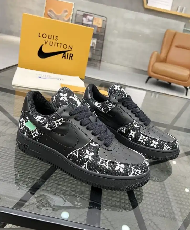 hype Louis Vuitton Sneakers