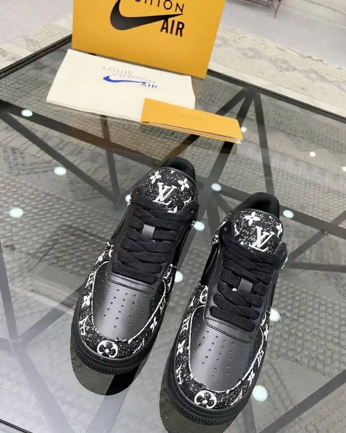 hype Louis Vuitton Sneakers