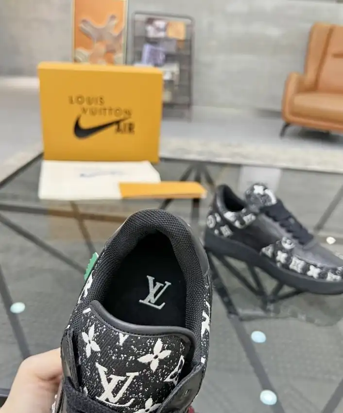 hype Louis Vuitton Sneakers