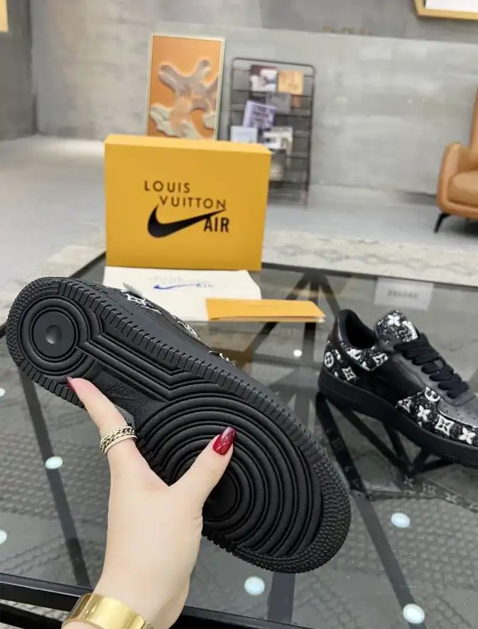 hype Louis Vuitton Sneakers