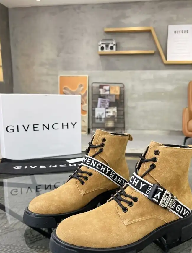 hype Givenchy Boots