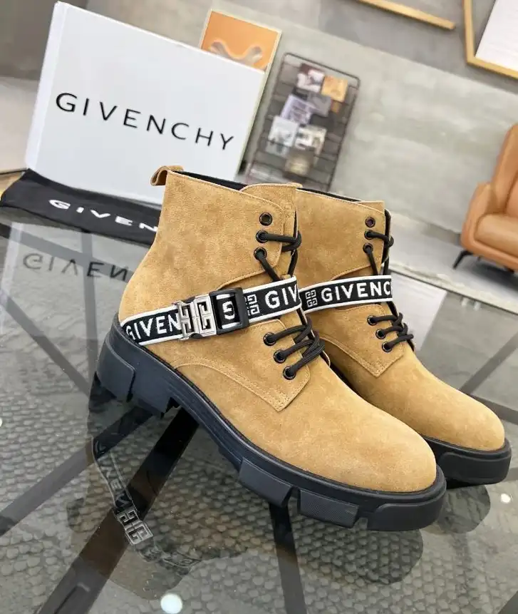 hype Givenchy Boots