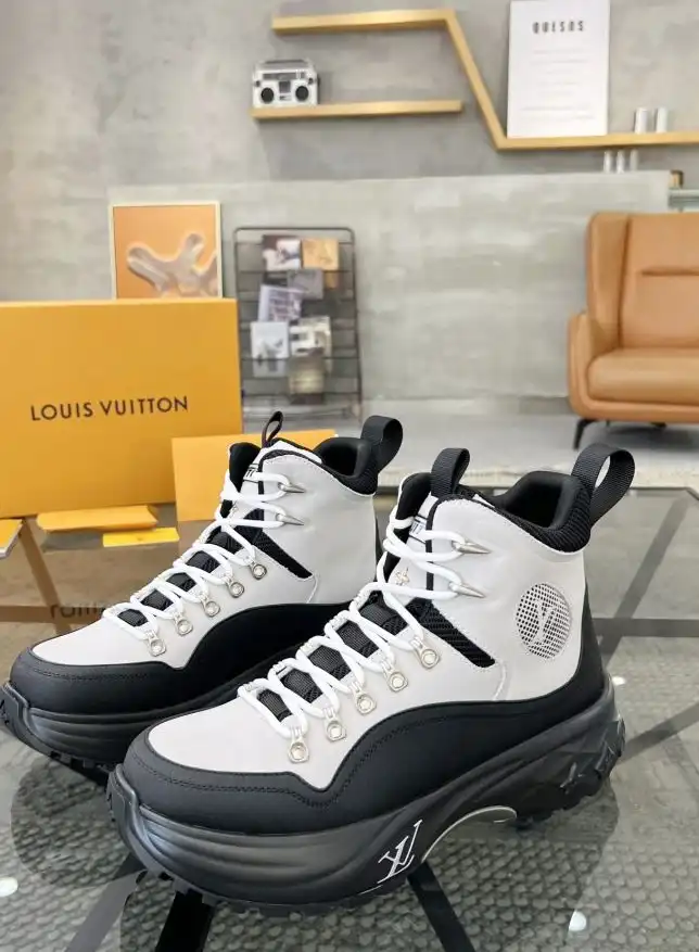 hype Louis Vuitton Sneakers