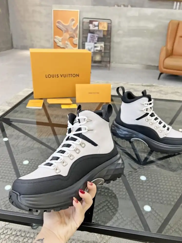 hype Louis Vuitton Sneakers