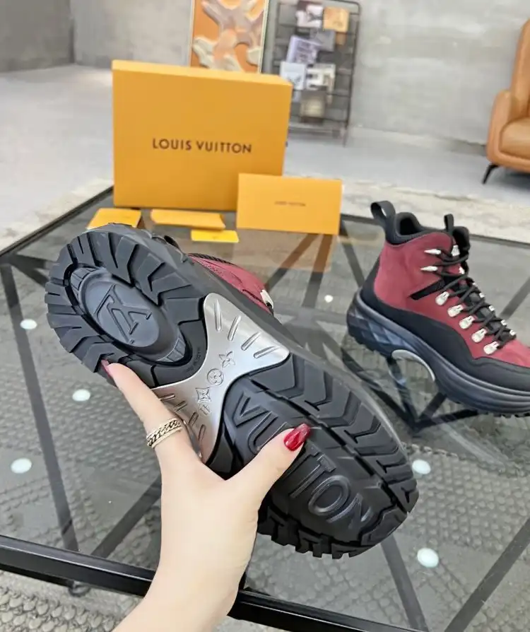 hype Louis Vuitton Sneakers