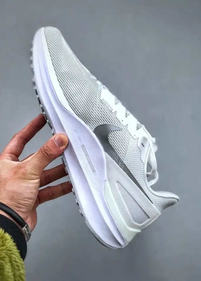 hype Nike Sneakers