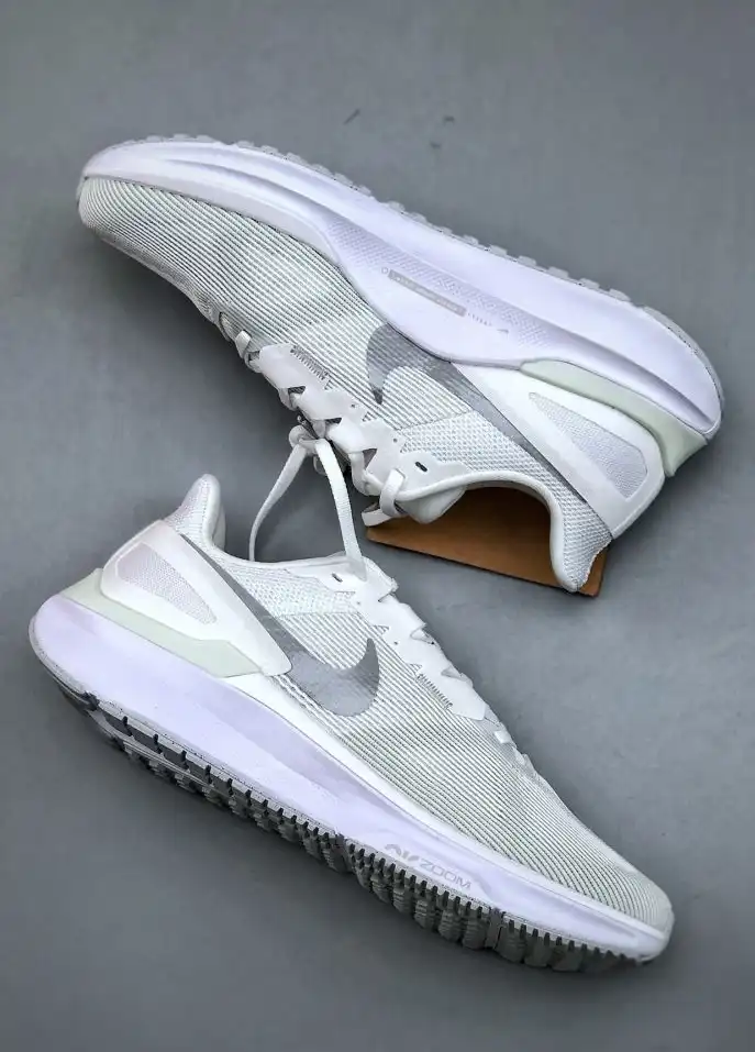 hype Nike Sneakers