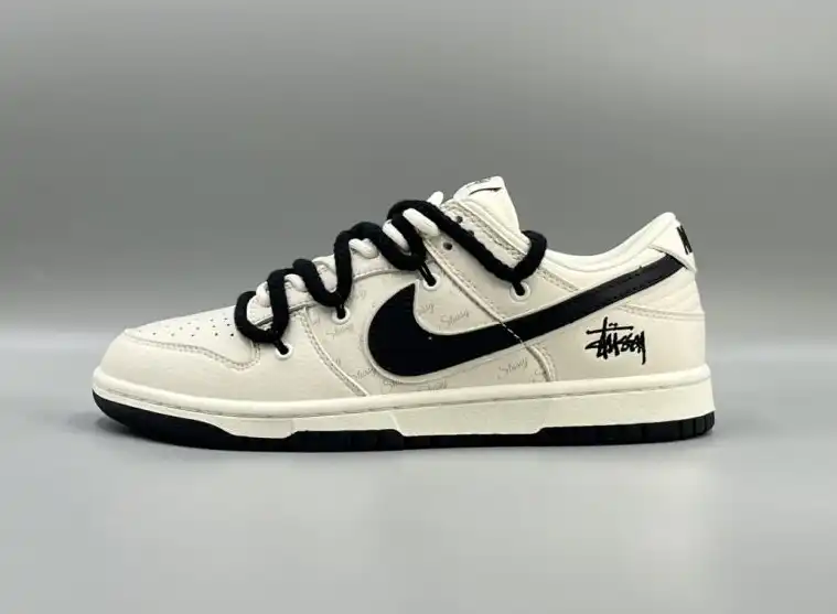 hype Nike Sneakers