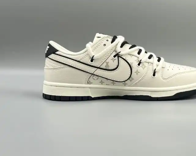 hype Nike Sneakers