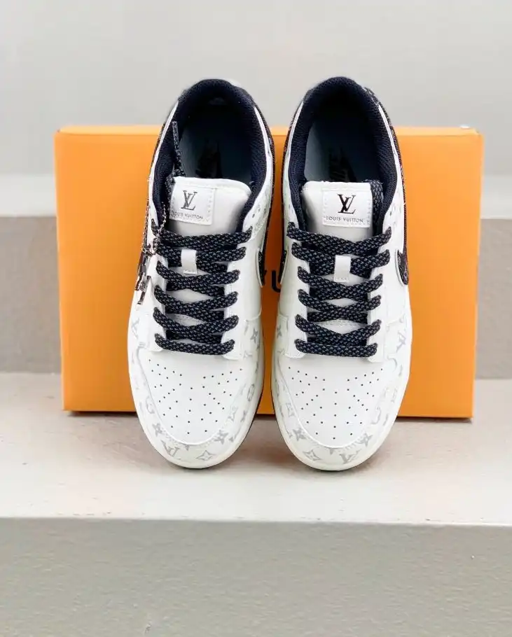 hype Louis Vuitton Sneakers