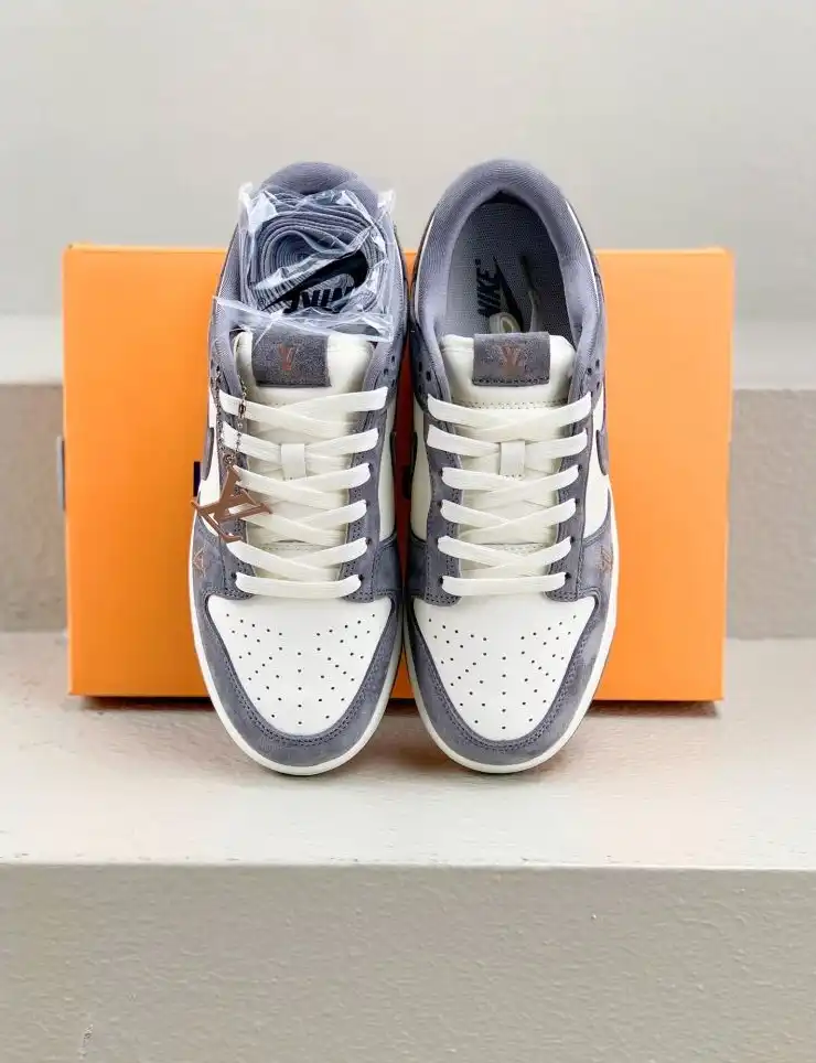 hype Louis Vuitton Sneakers