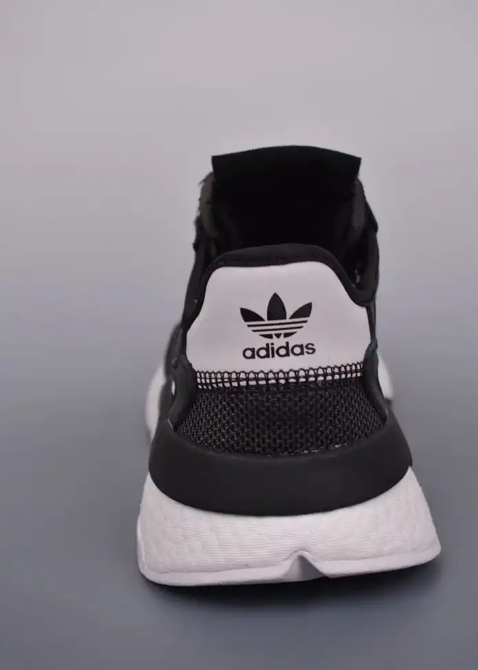 hype Adidas Sneakers