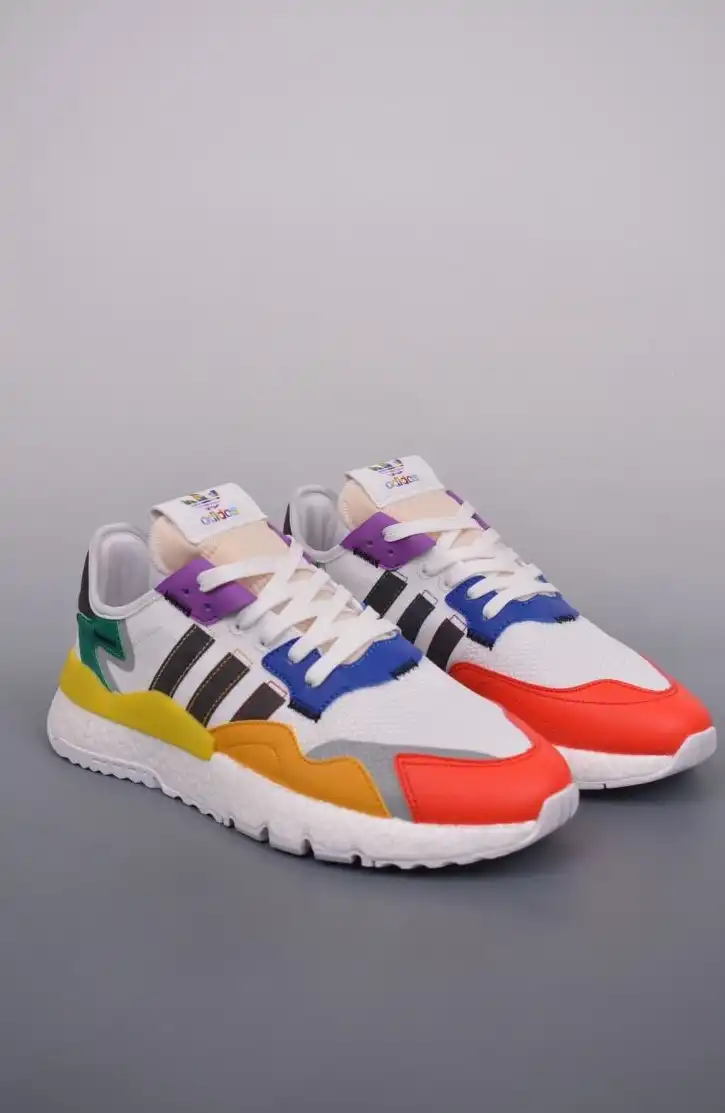 hype Adidas Sneakers