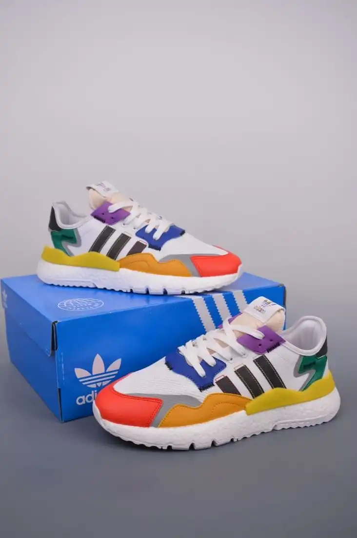 hype Adidas Sneakers