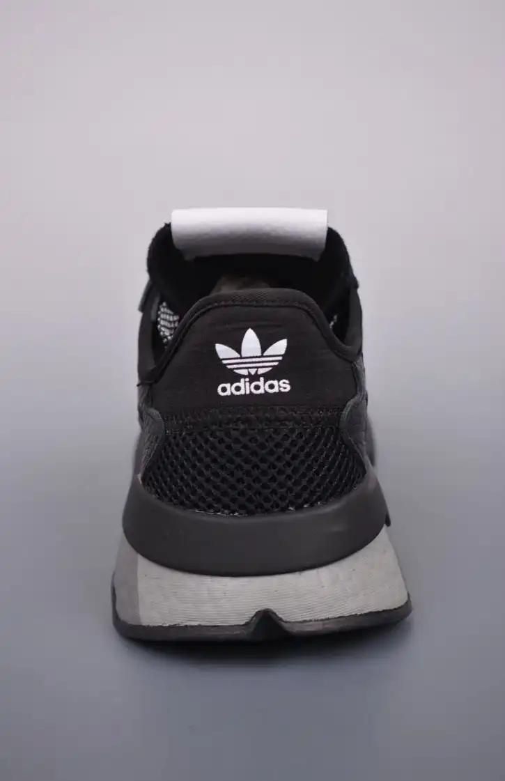 hype Adidas Sneakers