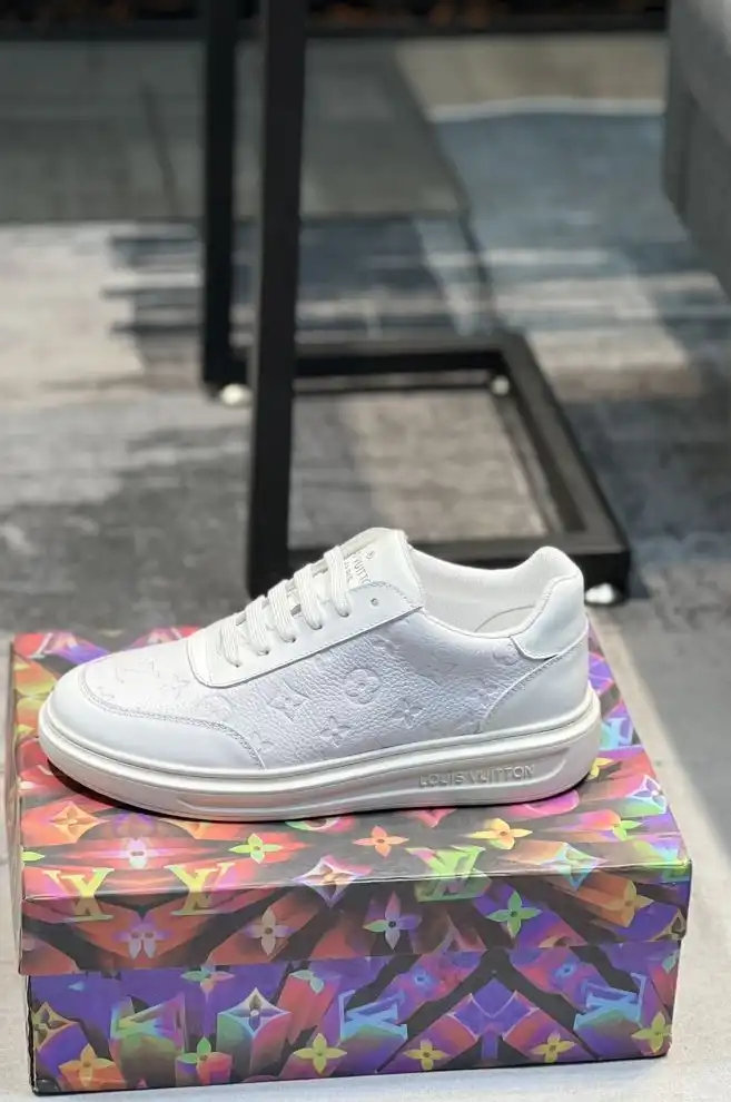 hype Louis Vuitton Sneakers