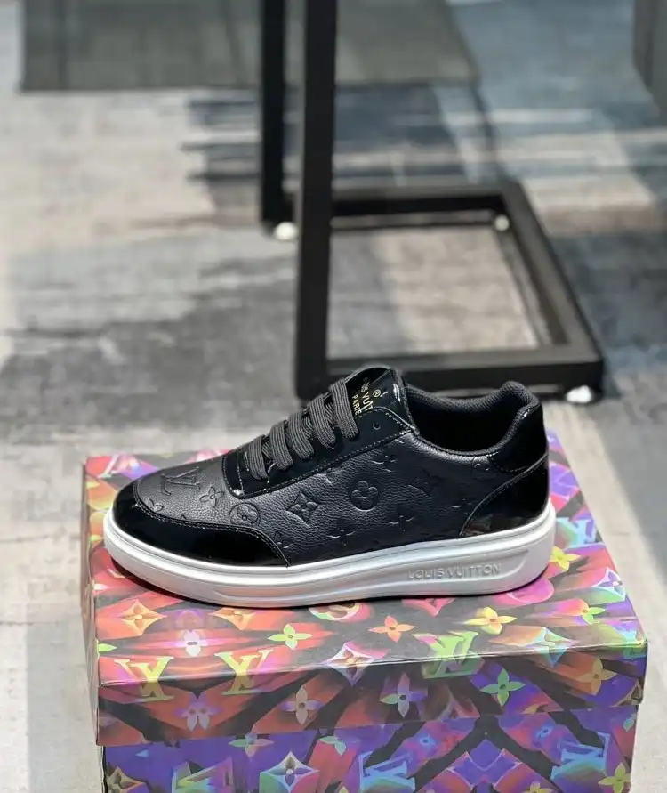 hype Louis Vuitton Sneakers