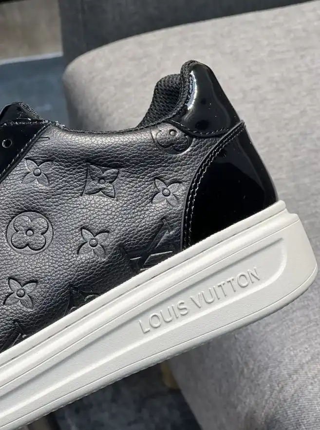 hype Louis Vuitton Sneakers