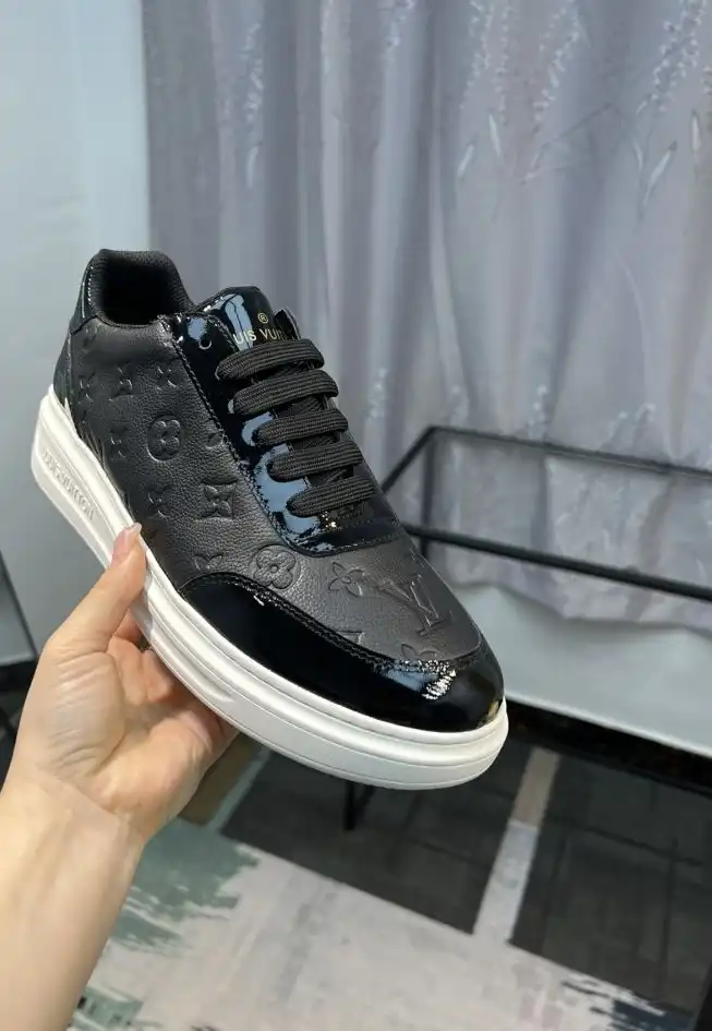 hype Louis Vuitton Sneakers