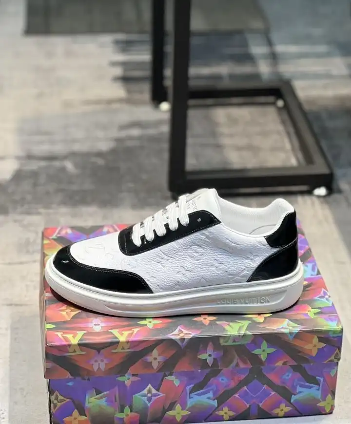 hype Louis Vuitton Sneakers